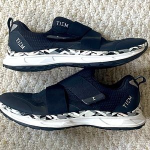 TIEM cycling shoes size 9.5 black and white, without the clips.